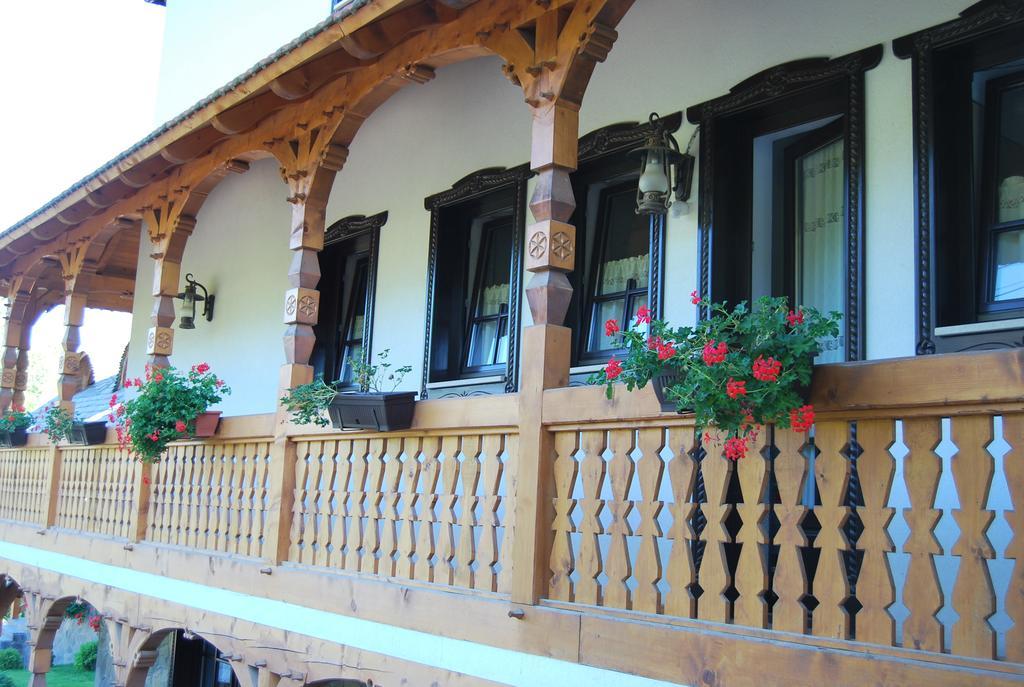 Pensiunea Glodeanca Exterior foto