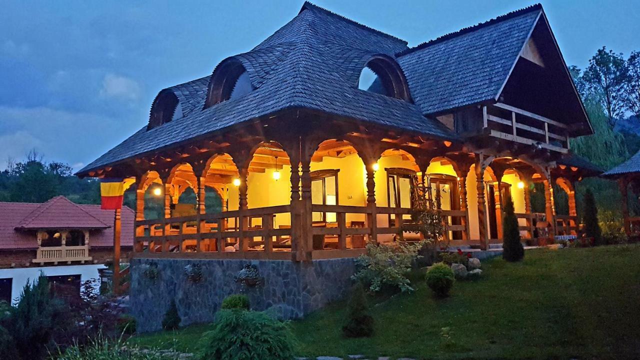 Pensiunea Glodeanca Exterior foto